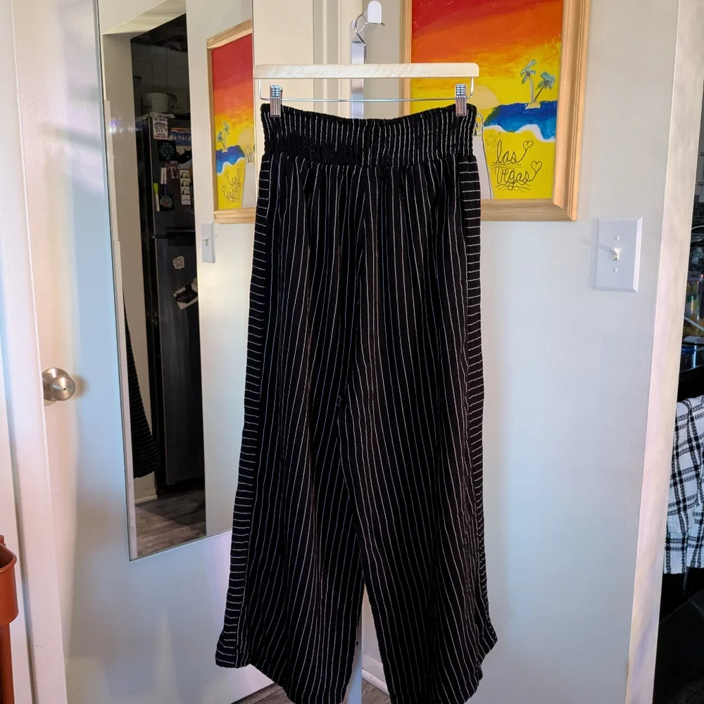 Cynthia Rowley Cropped Wide-Leg Pants - Picture 7 of 7